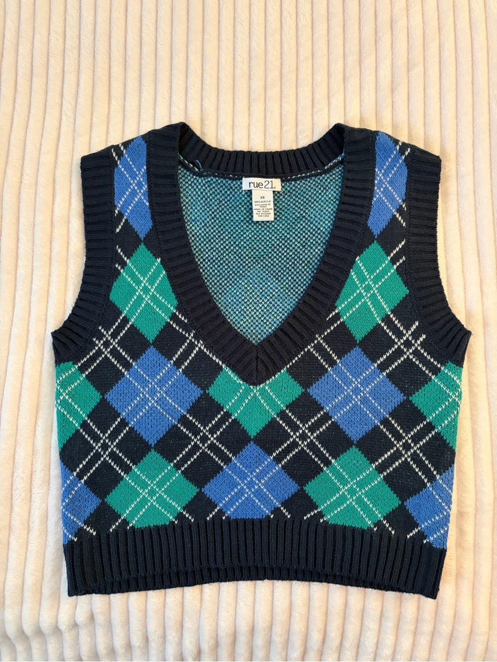 ✨ Rue21 Navy and Teal Sweater vest